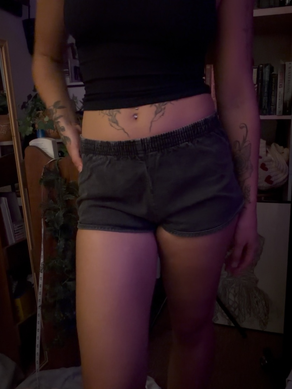 American apparel black denim low waist shorts - Picture 2 of 6